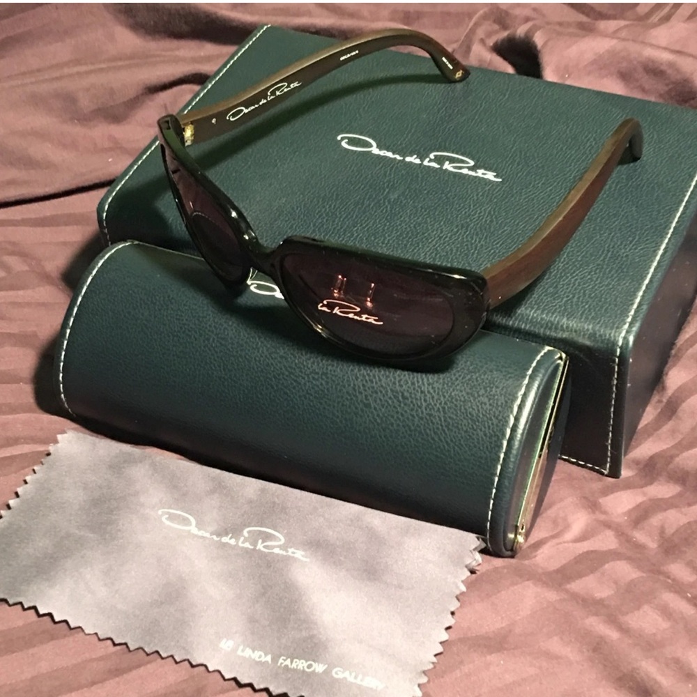 Oscar de la Renta black frame Dark Brown wood side Sunglasses - Picture 1 of 7